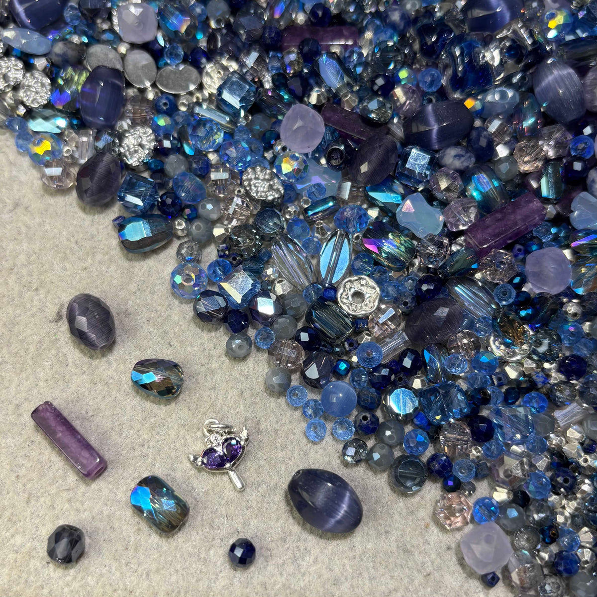 Bill for Honey - DIY jewlery kit - mixed beads and more
